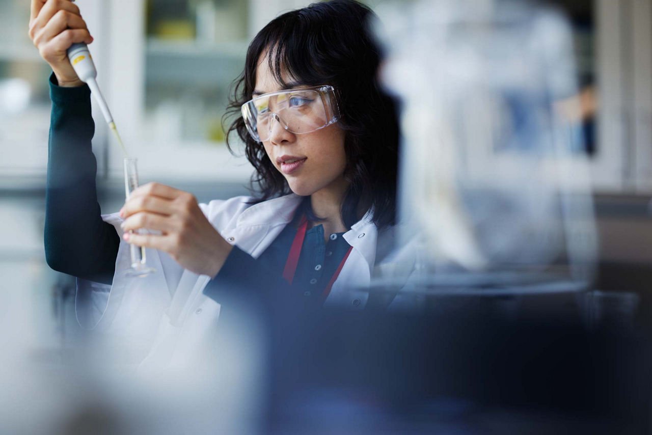 li-female-scientist-1386962527